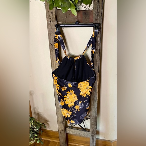 🏝️B2prity Slimming Halter Swimsuit Tummy Control🏝️ NWOT - Picture 5 of 11